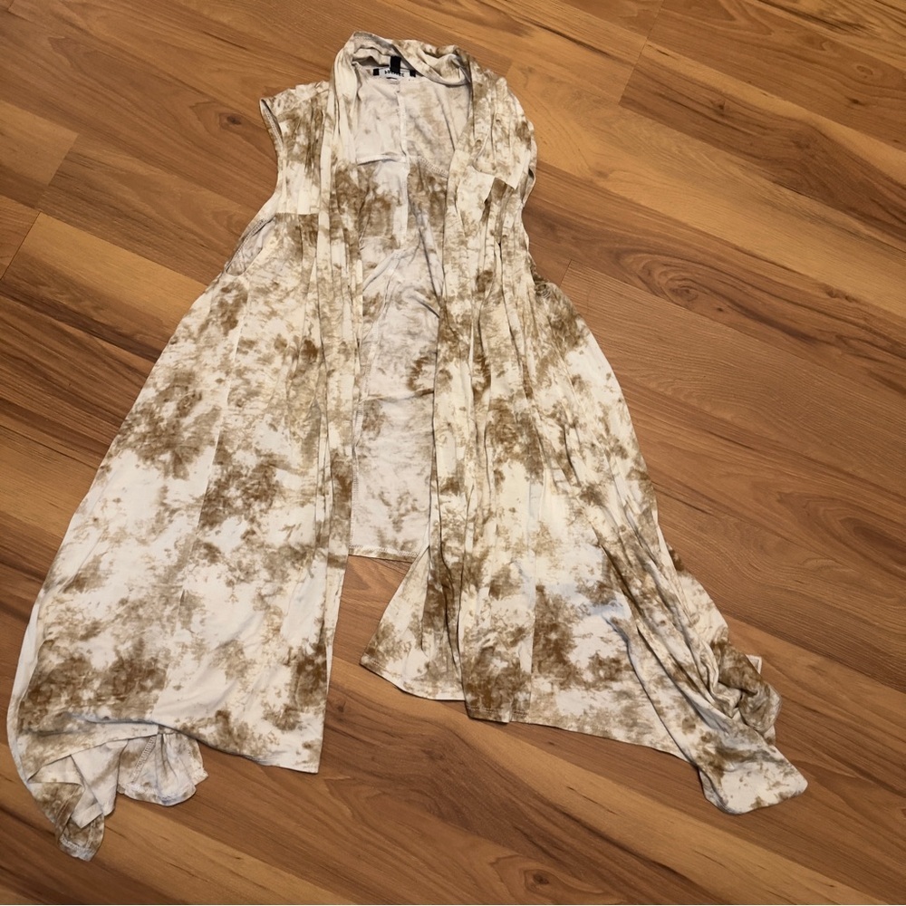 Premise Beige and White Duster Vest
